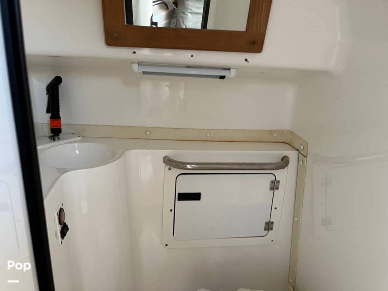 A photo of this 1996 Fountain Sportfish Cruiser