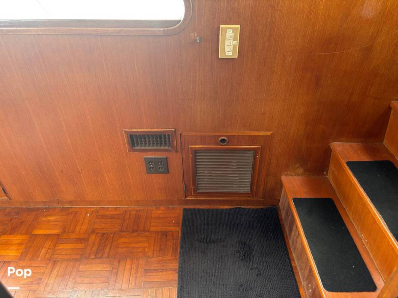 A photo of this 1982 Defever Off Shore Cruiser
