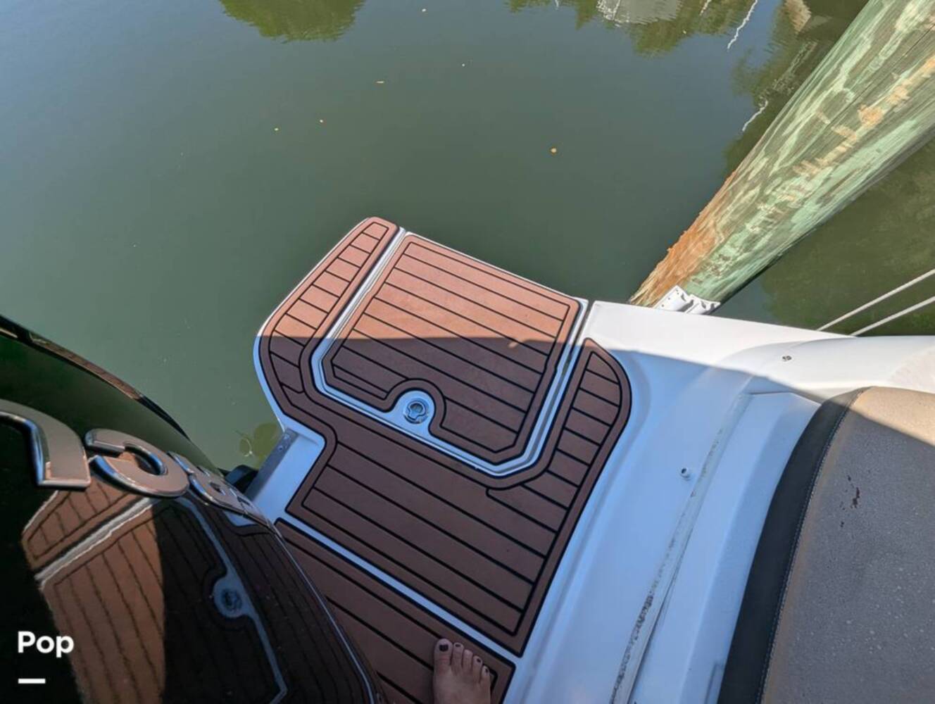 A photo of this 2018 Sea Ray SDX 290