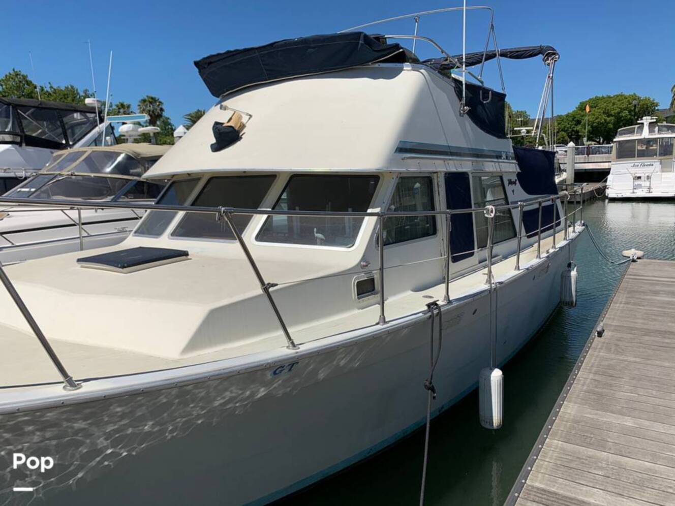 A photo of this 1981 Tollycraft 34 Tri-Cabin