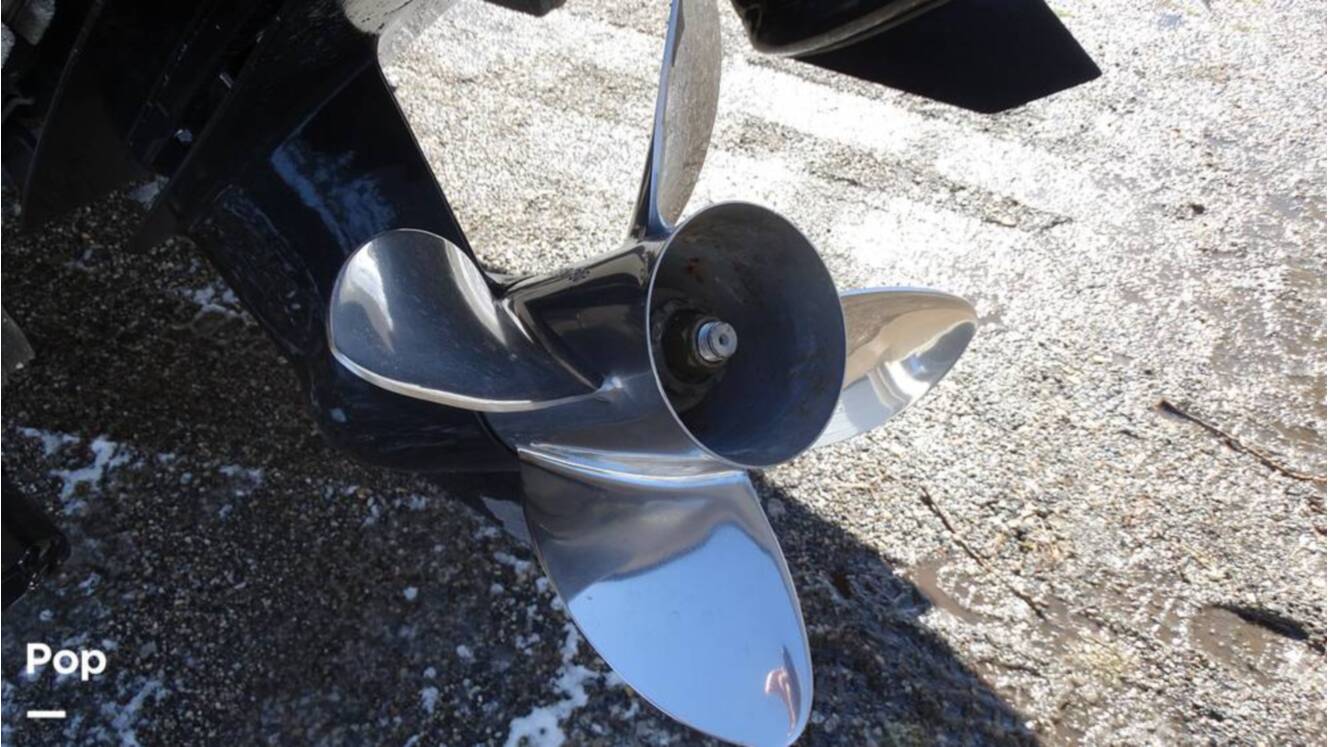A photo of this 1989 Fountain Fever 38