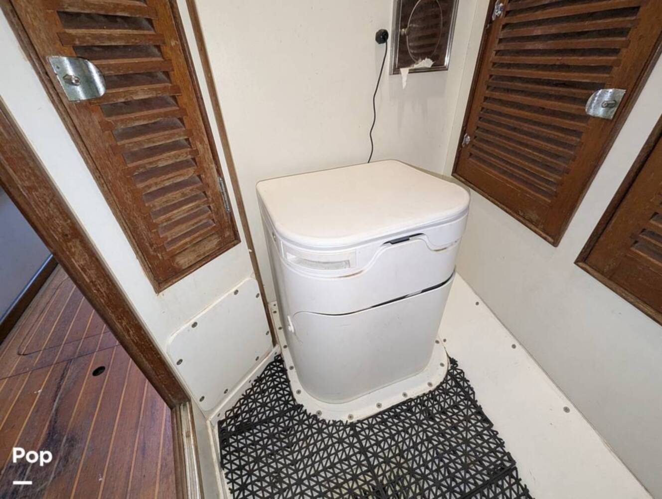 A photo of this 1992 Dnieper Tropic 1200