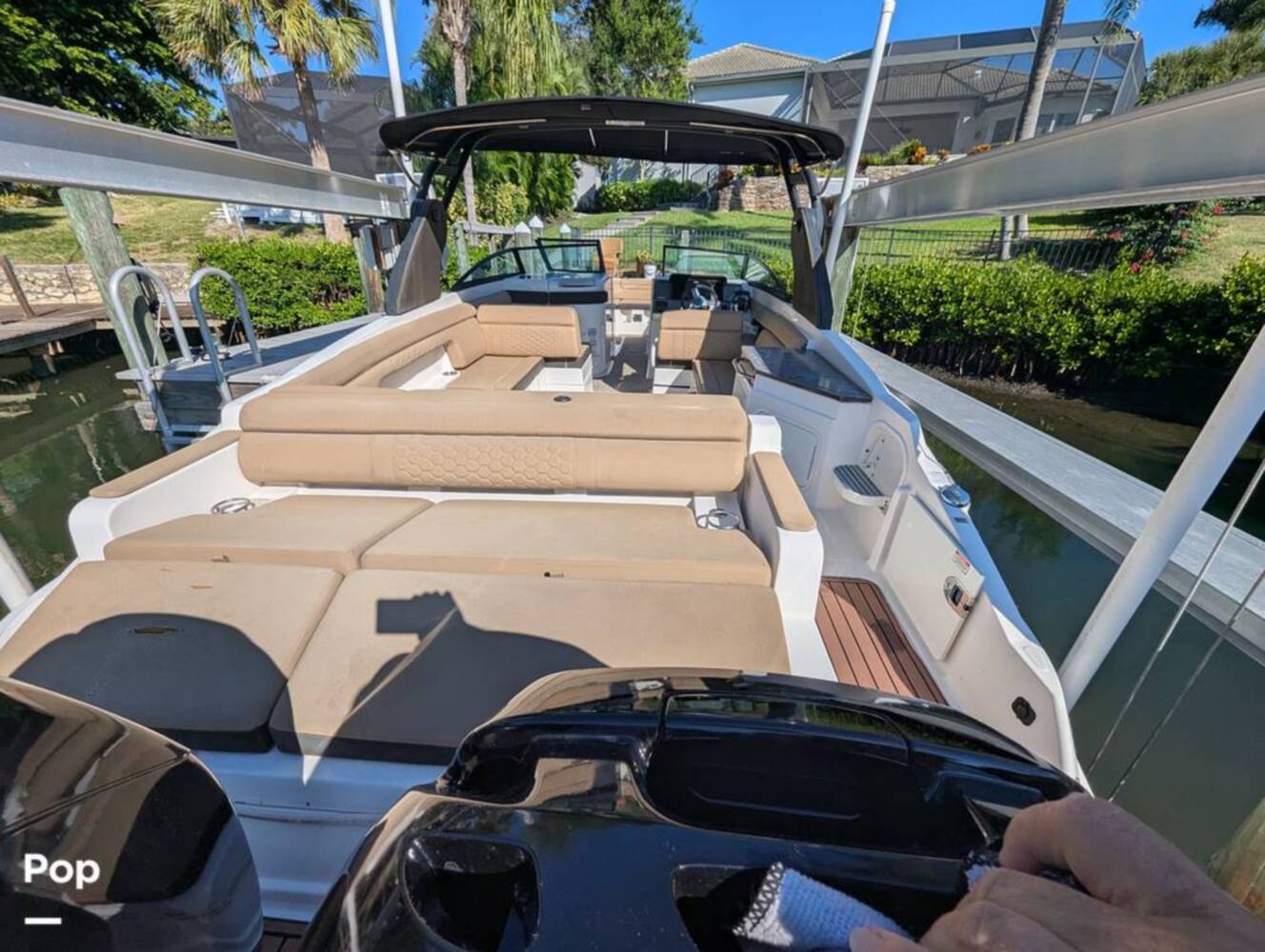 A photo of this 2018 Sea Ray SDX 290