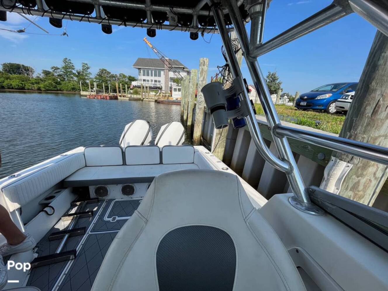 A photo of this 1996 Fountain Sportfish Cruiser