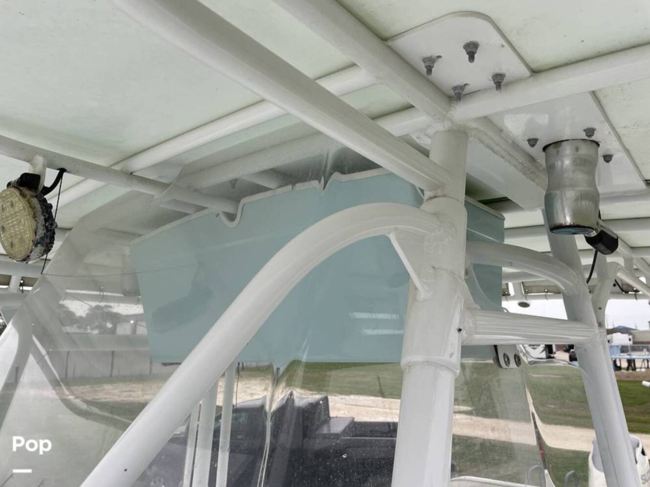 A photo of this 2003 Fountain 37
