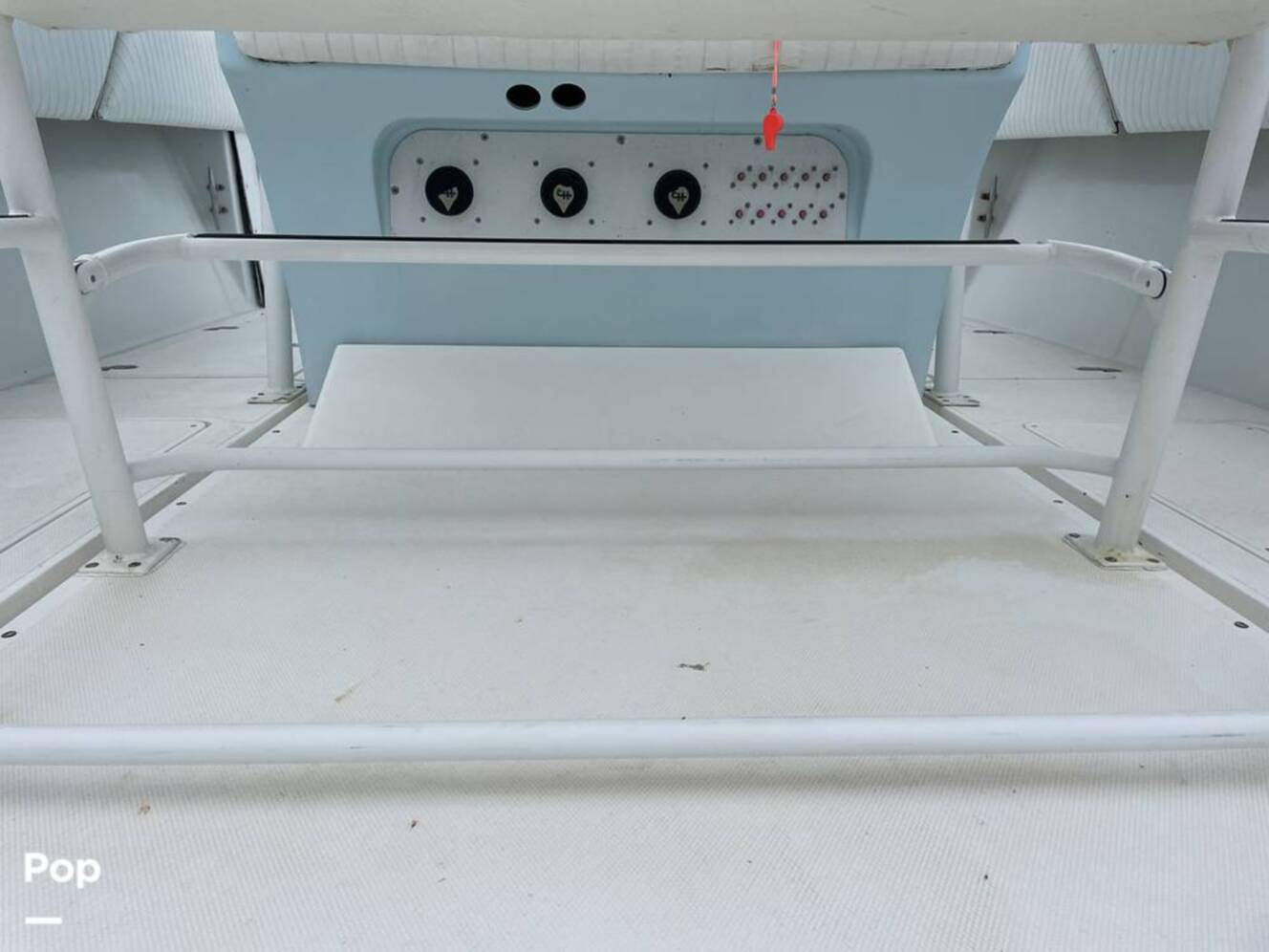 A photo of this 2003 Fountain 37