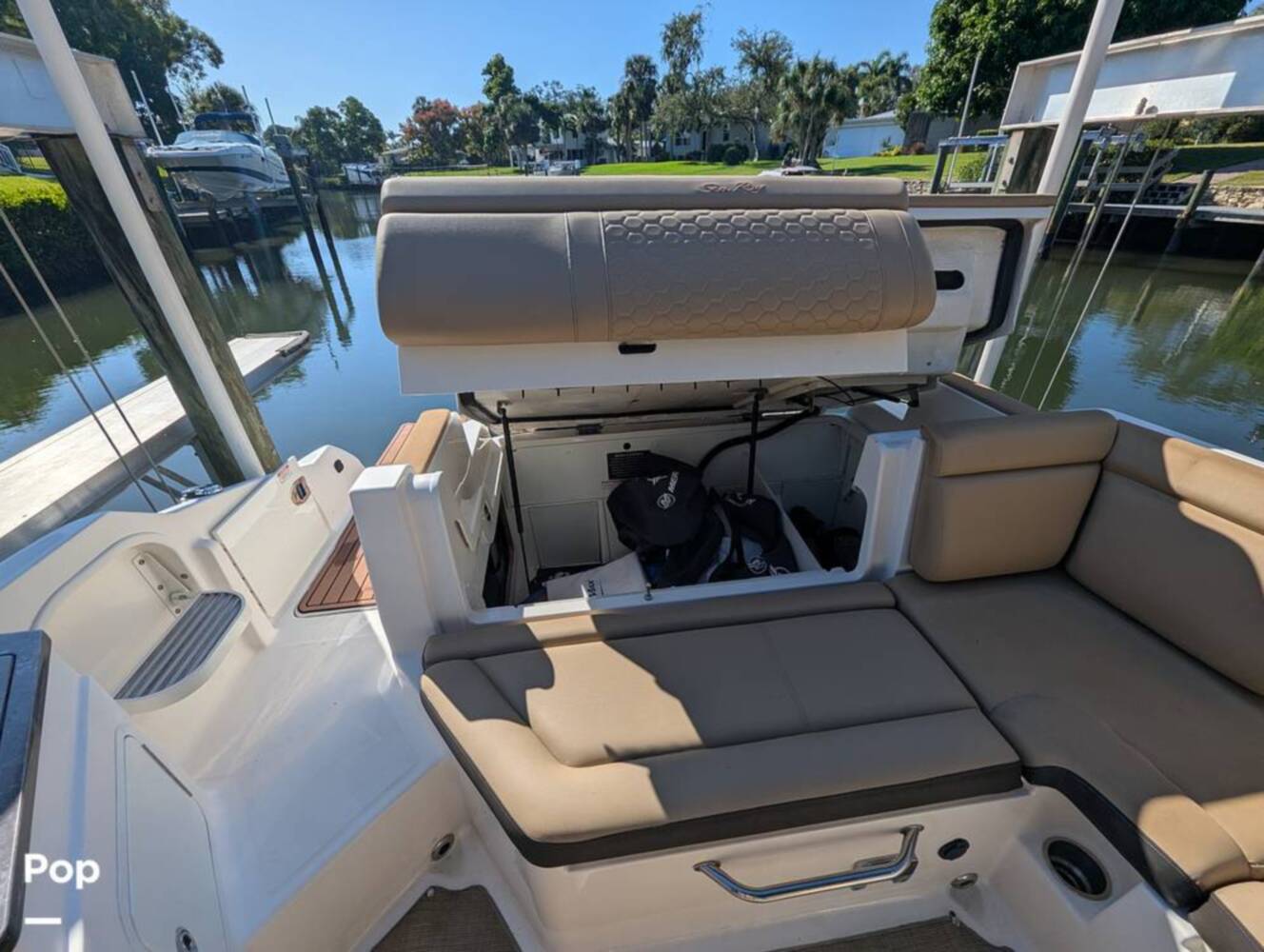 A photo of this 2018 Sea Ray SDX 290