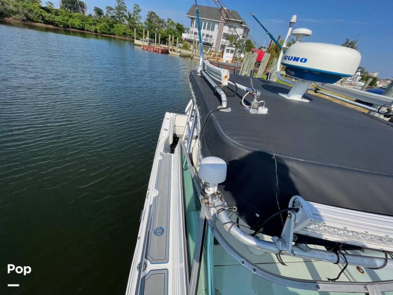 A photo of this 1996 Fountain Sportfish Cruiser