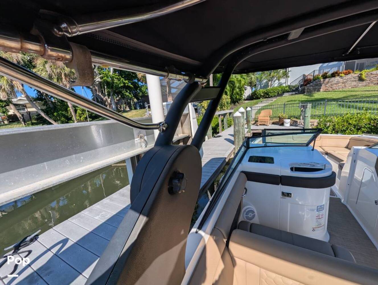 A photo of this 2018 Sea Ray SDX 290