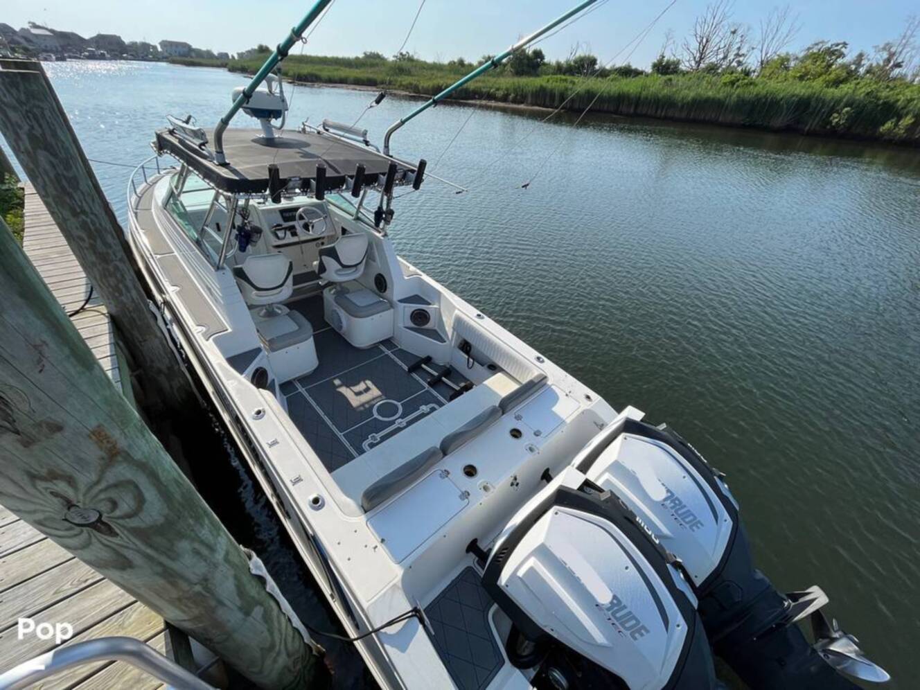 A photo of this 1996 Fountain Sportfish Cruiser