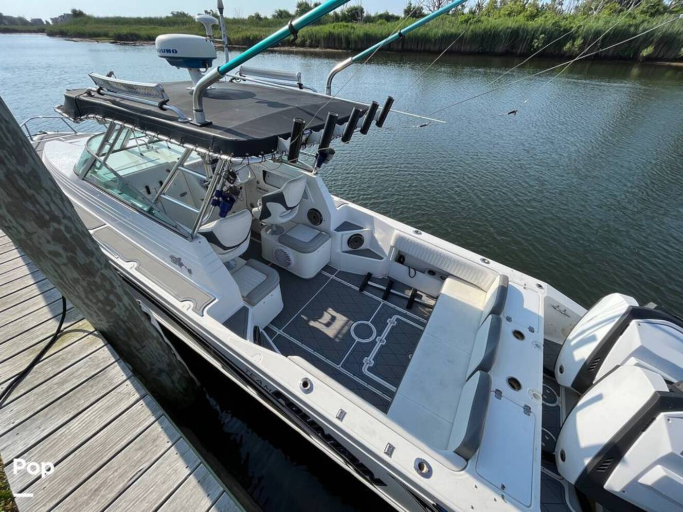 A photo of this 1996 Fountain Sportfish Cruiser