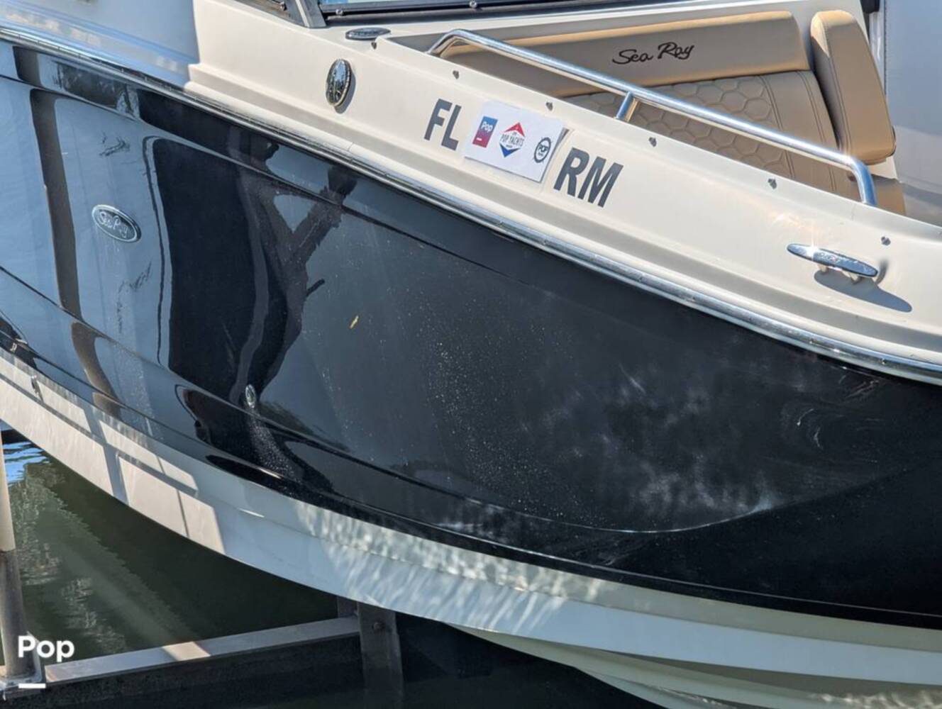 A photo of this 2018 Sea Ray SDX 290