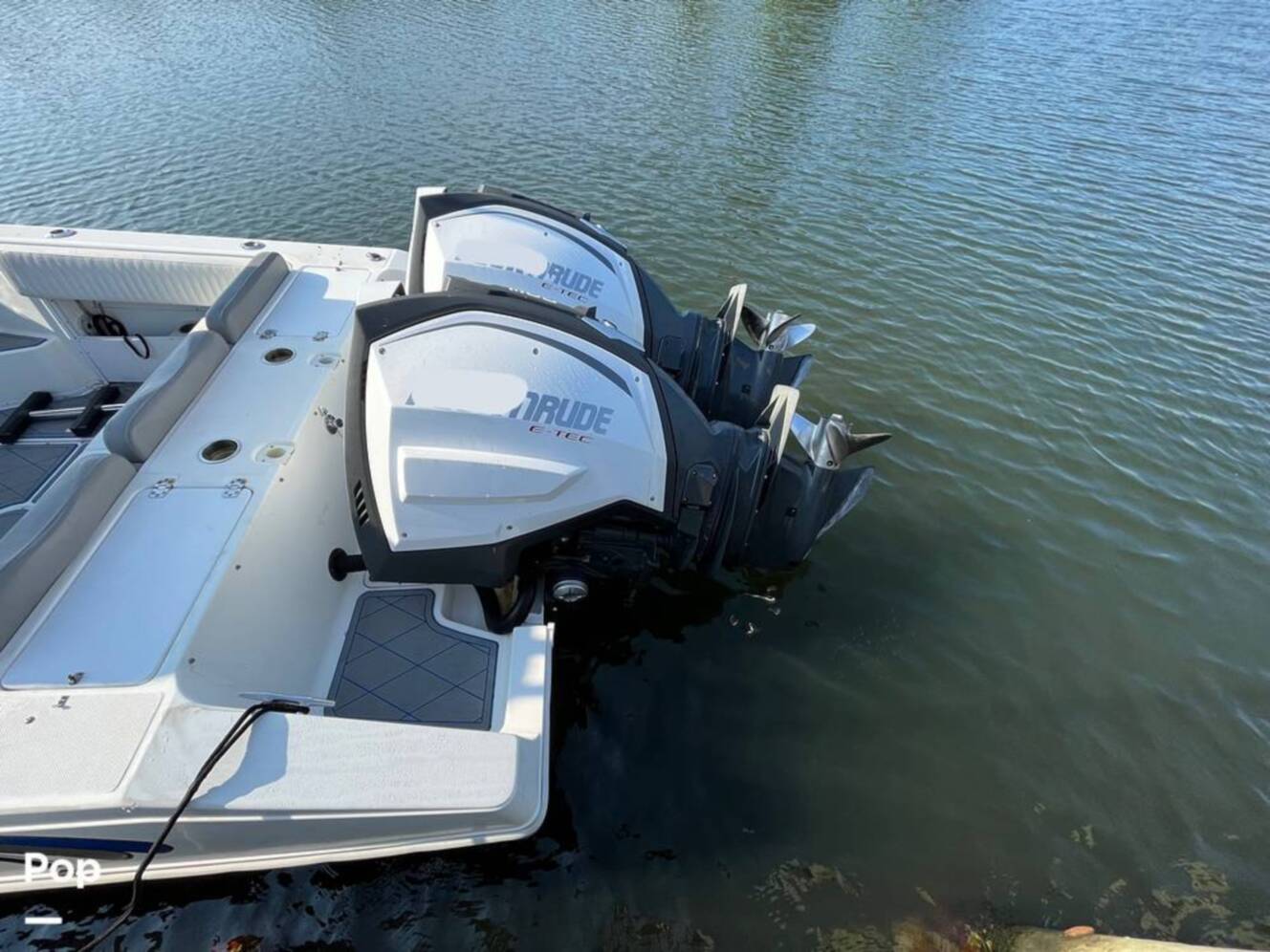 A photo of this 1996 Fountain Sportfish Cruiser