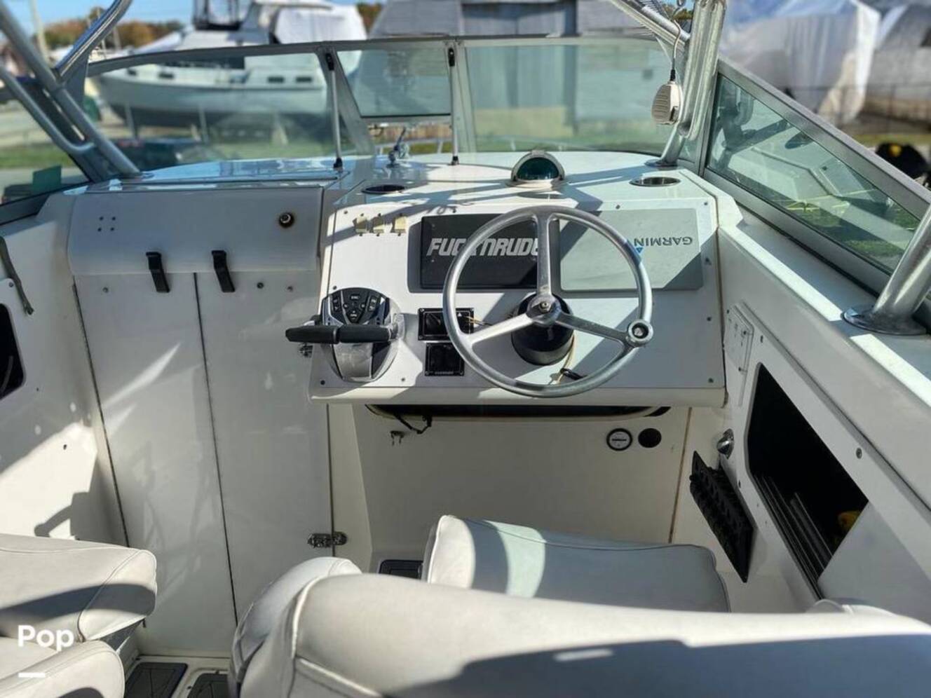 A photo of this 1996 Fountain Sportfish Cruiser