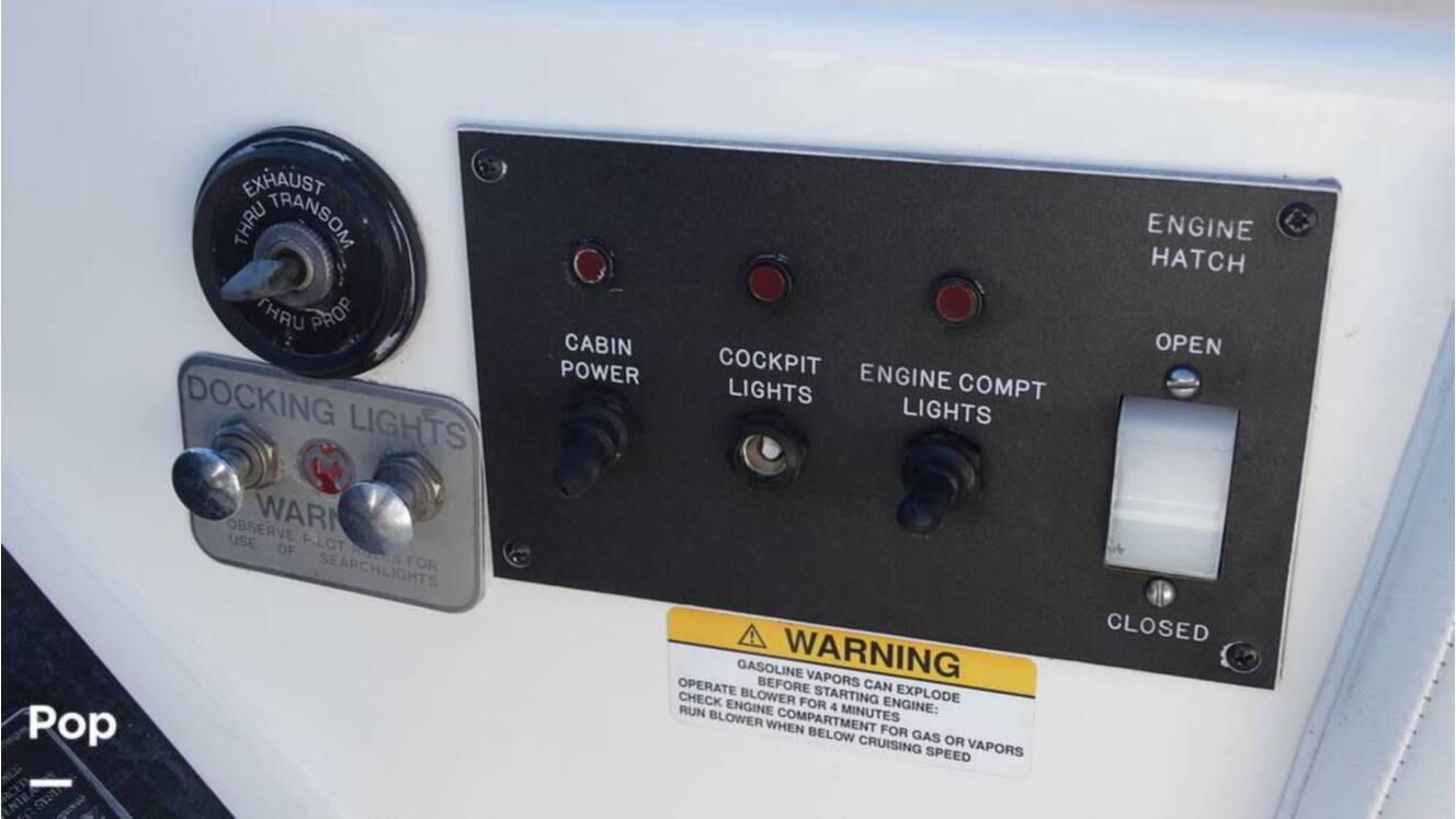 A photo of this 1989 Fountain Fever 38