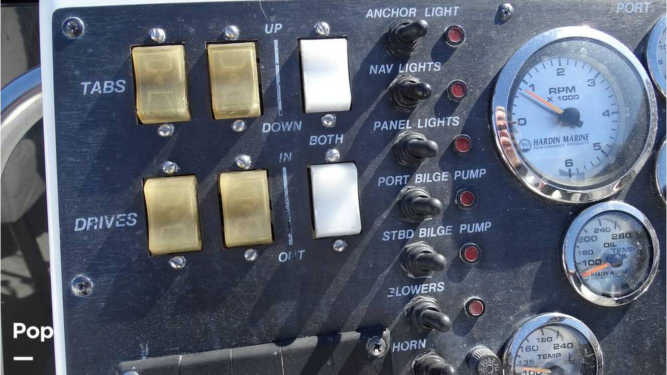 A photo of this 1989 Fountain Fever 38
