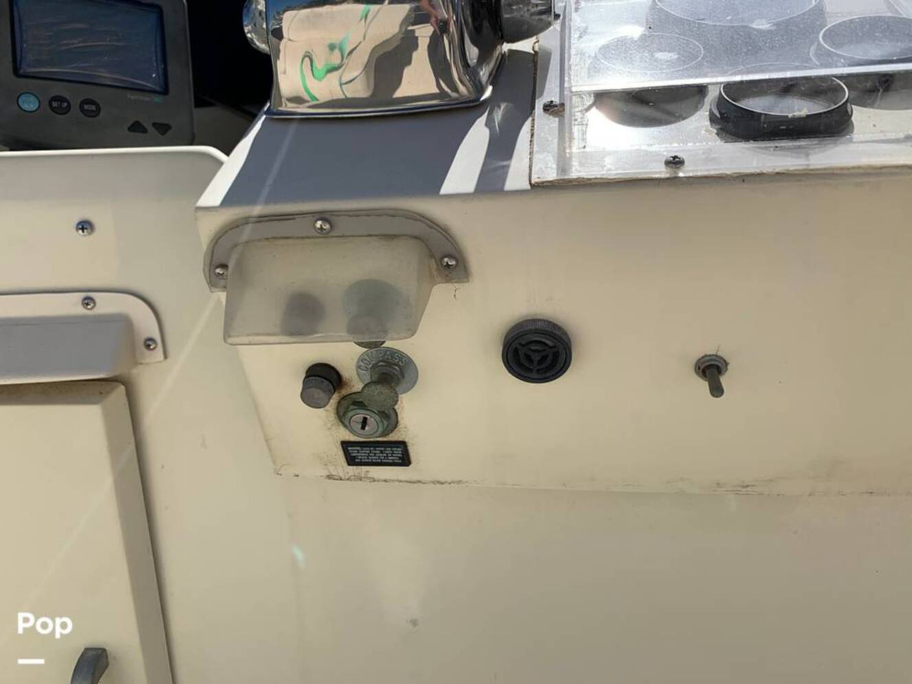 A photo of this 1981 Tollycraft 34 Tri-Cabin