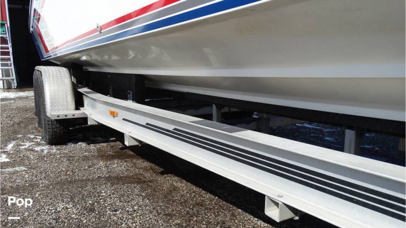 A photo of this 1989 Fountain Fever 38