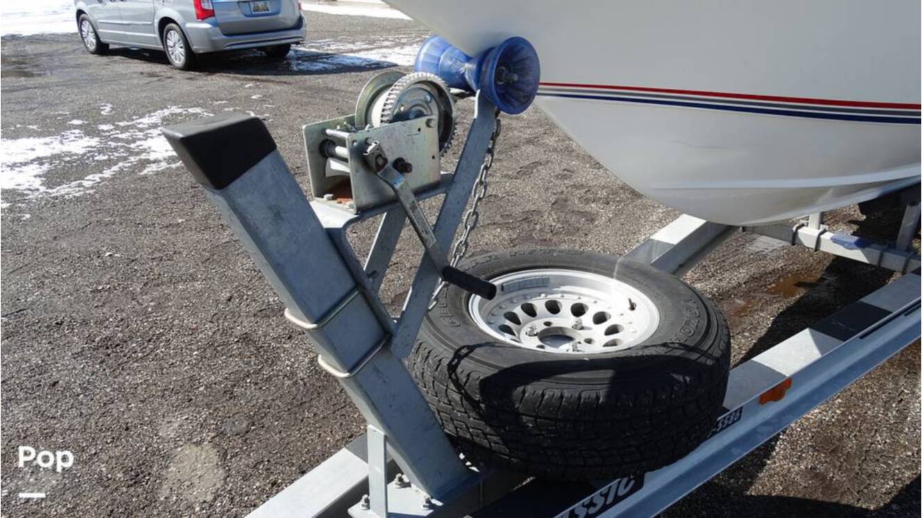 A photo of this 1989 Fountain Fever 38