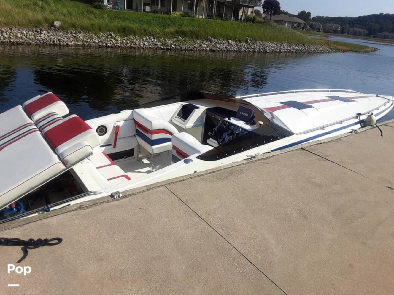 A photo of this 1989 Fountain Fever 38