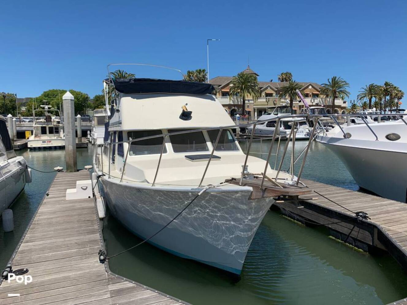 A photo of this 1981 Tollycraft 34 Tri-Cabin