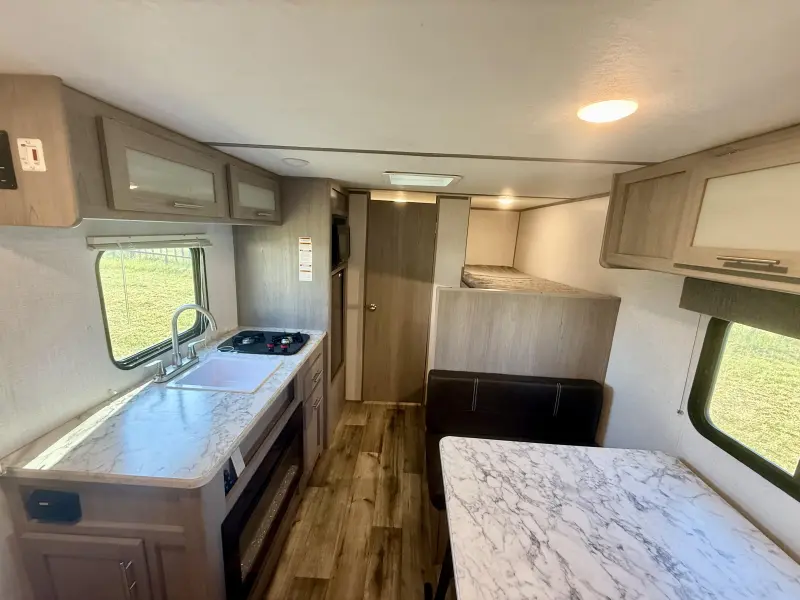 2023 Coleman Lantern 17B