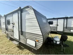 2023 Coleman Lantern 17B
