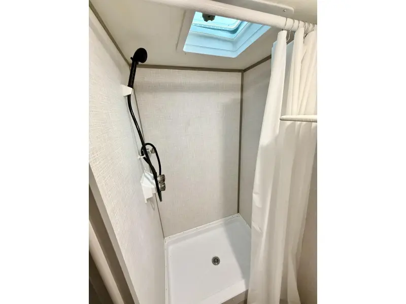 2023 Coleman Lantern 17B