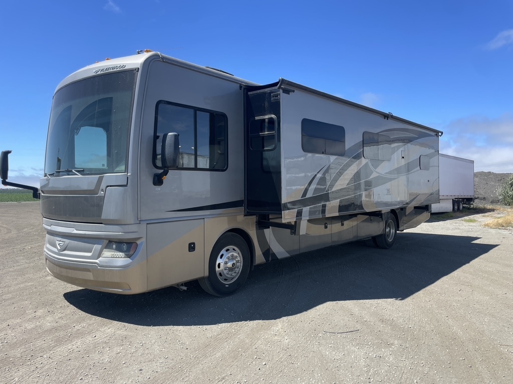 2018 Fleetwood PACE ARROW LXE 38K in salinas CA