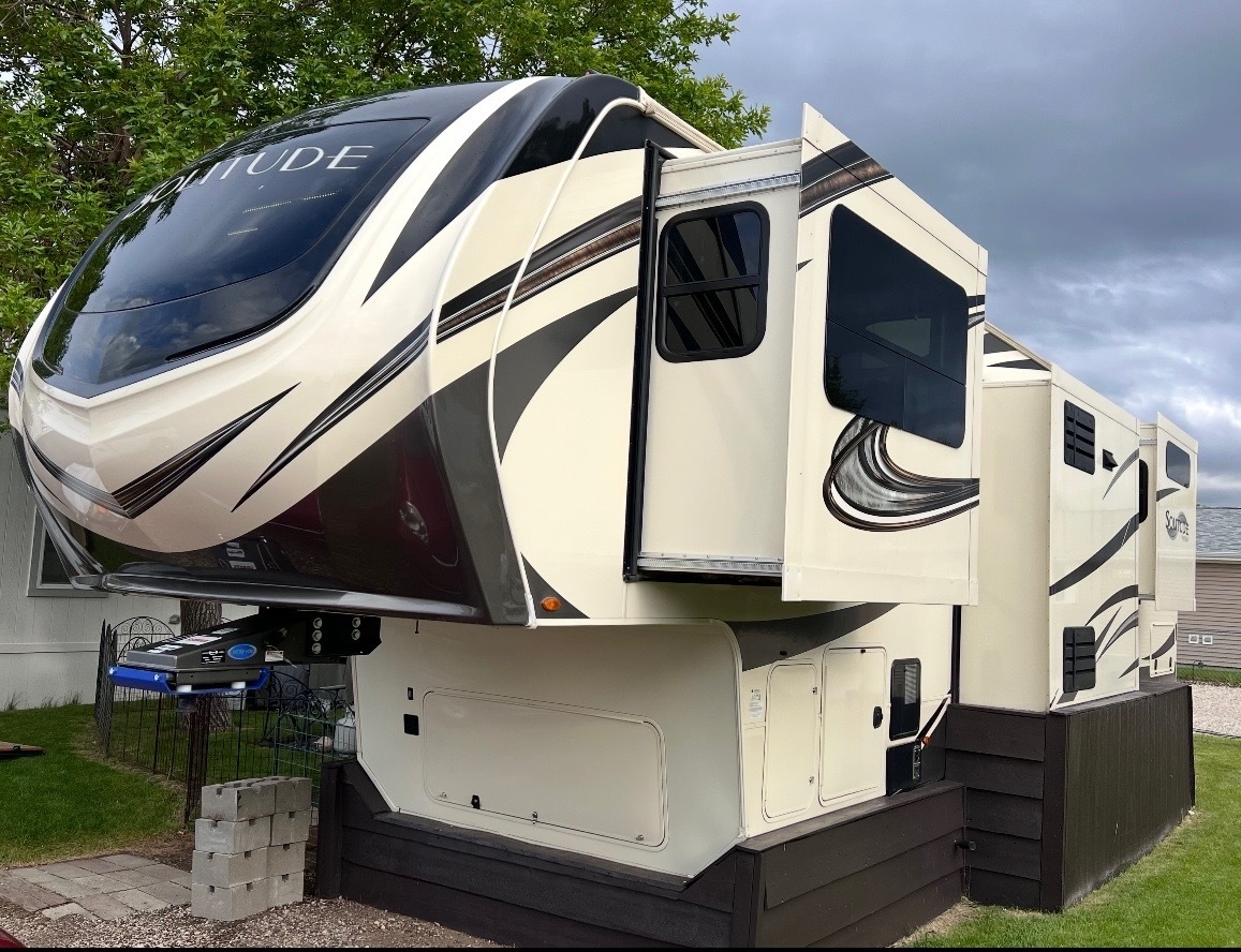 2021 Grand Design SOLITUDE 380FL in gas city IN