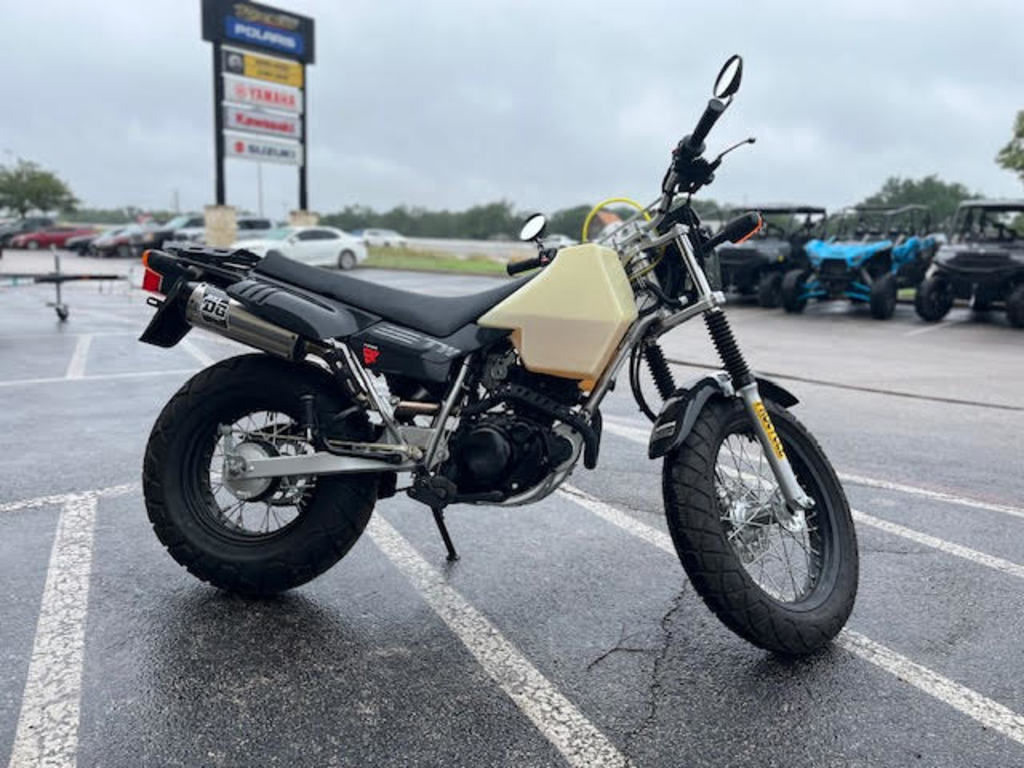 YAMAHA TW200 実動車 2022 Yamaha TW200 Buyer's Guide [Specs, Prices, 15 Photos]