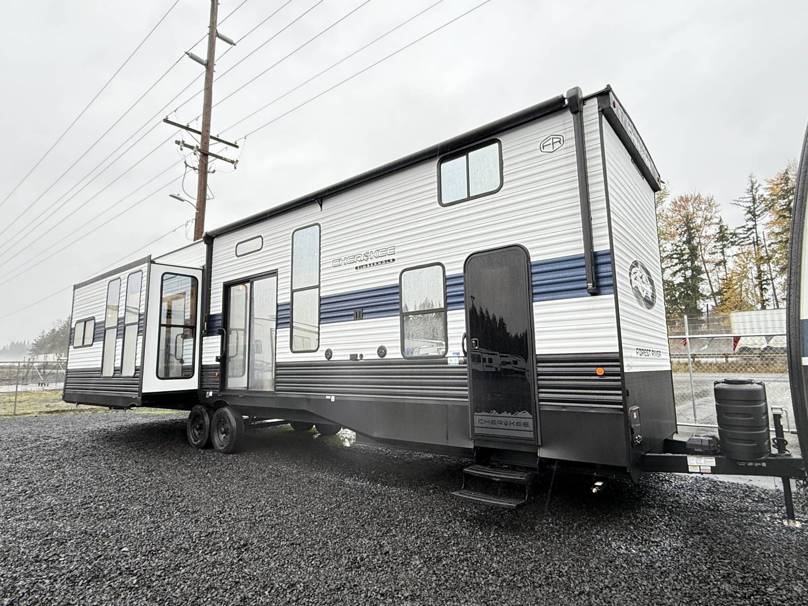 2026 Forest River CHEROKEE TIMBERWOLF 39DL RV