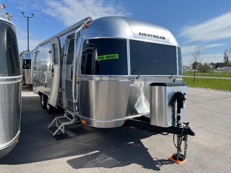 2023 Airstream Flying Cloud 25RB Twin in traverse city MI