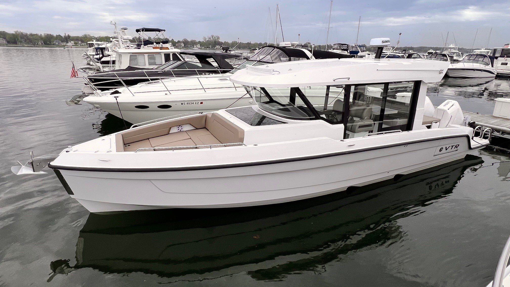 2026 Cruisers Yachts 38 VTR EC in sturgeon bay WI