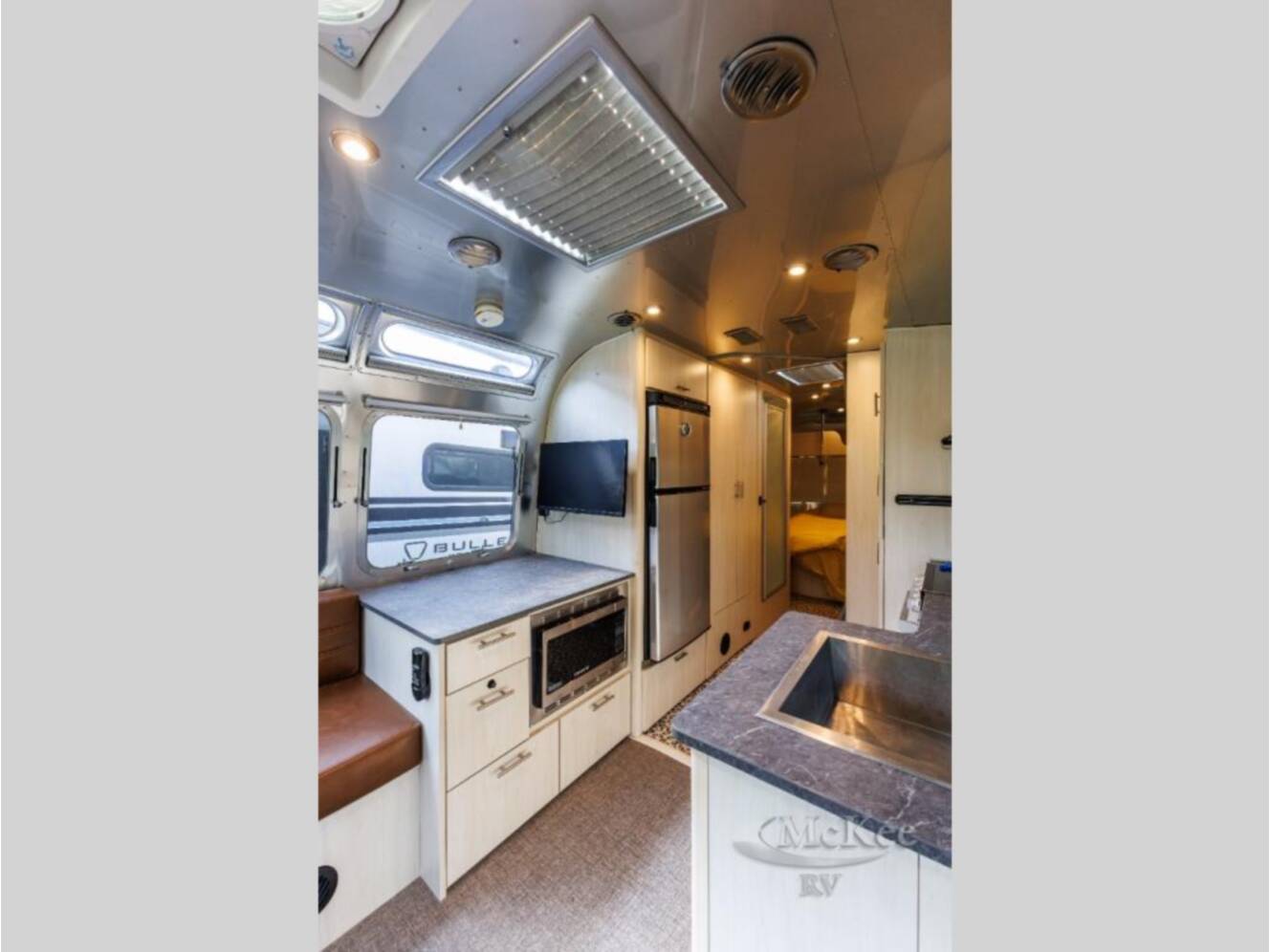 A photo of this 2021 Airstream Flying Cloud 27FB