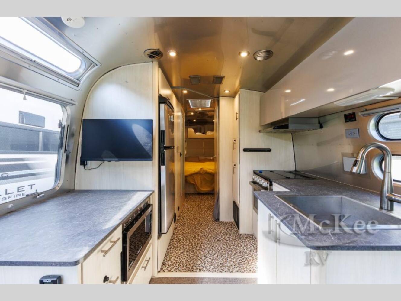 A photo of this 2021 Airstream Flying Cloud 27FB
