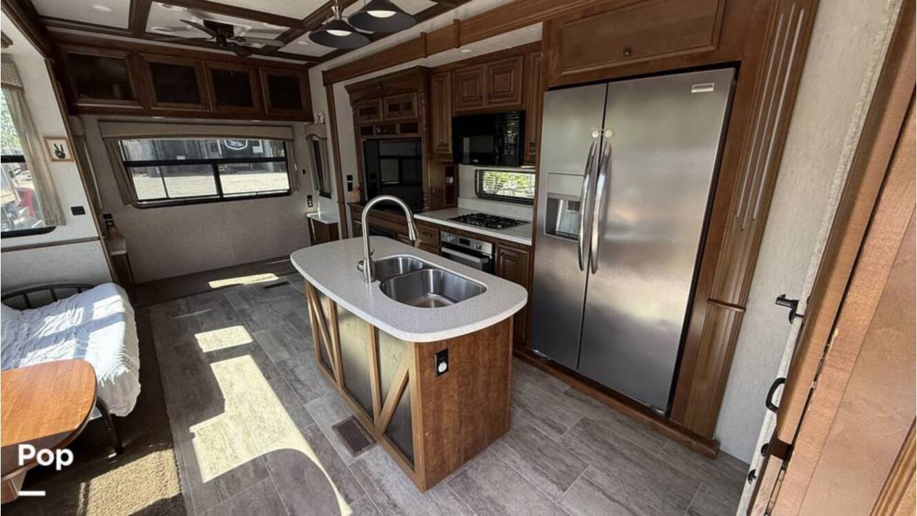 A photo of this 2018 Heartland Bighorn 3160EL