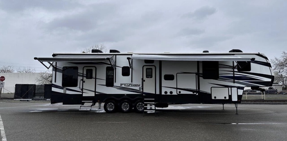 2020 Keystone FUZION 427 RV