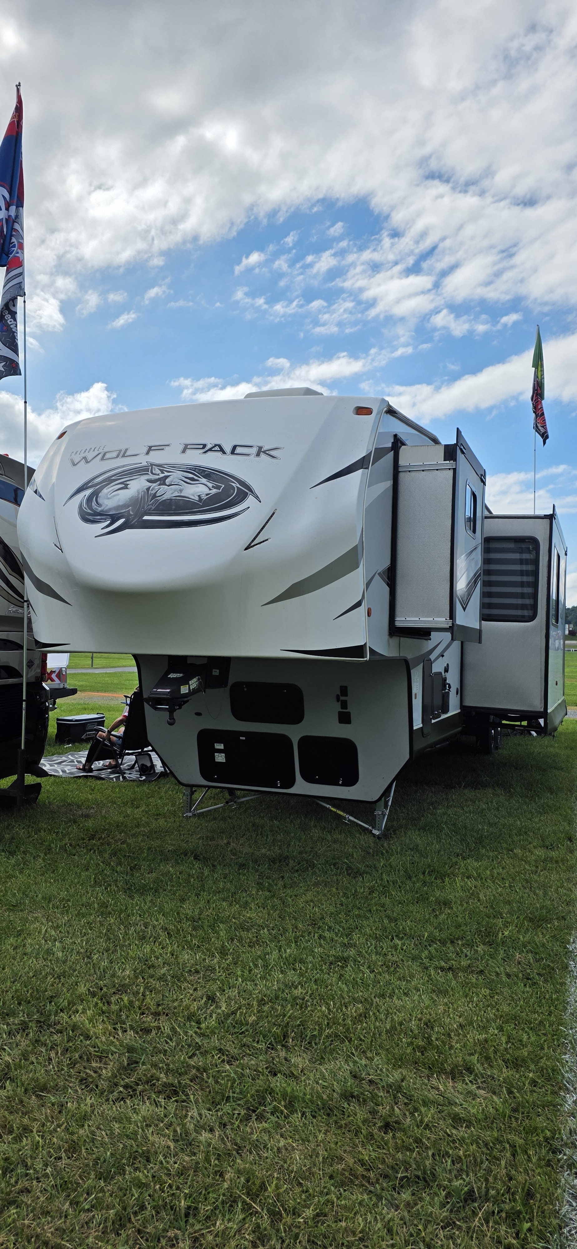 2021 Forest River CHEROKEE WOLF PACK PLATINUM 365PACK16 RV