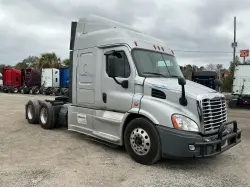 2019 FREIGHTLINER CASCADIA 113