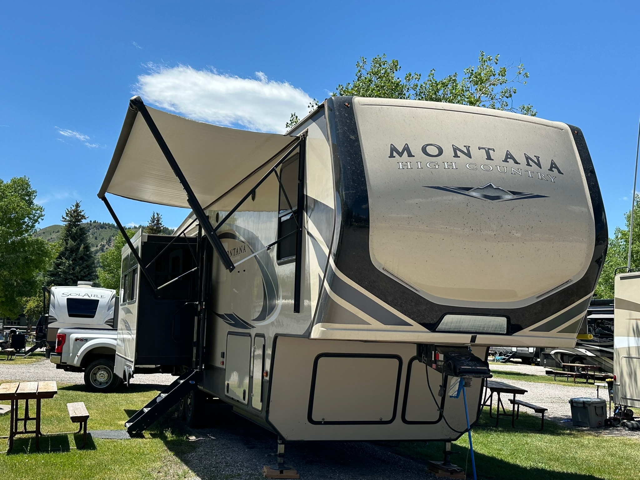 2019 Keystone MONTANA HIGH COUNTRY 330RL RV