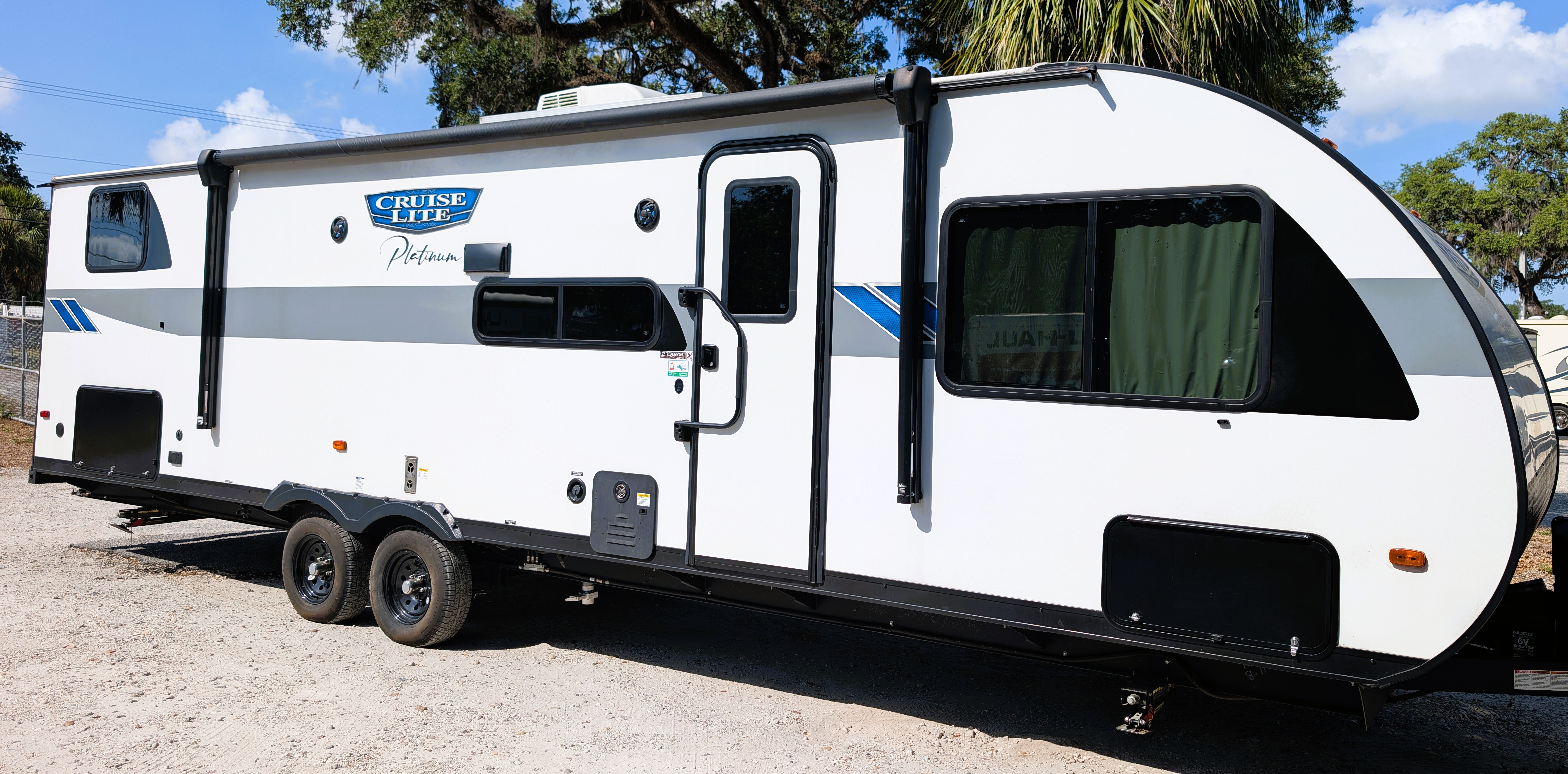 2024 Forest River SALEM CRUISE LITE PLATINUM 273QBXLX in tampa FL