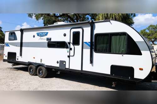 2024 Forest River SALEM CRUISE LITE PLATINUM 273QBXLX in tampa FL