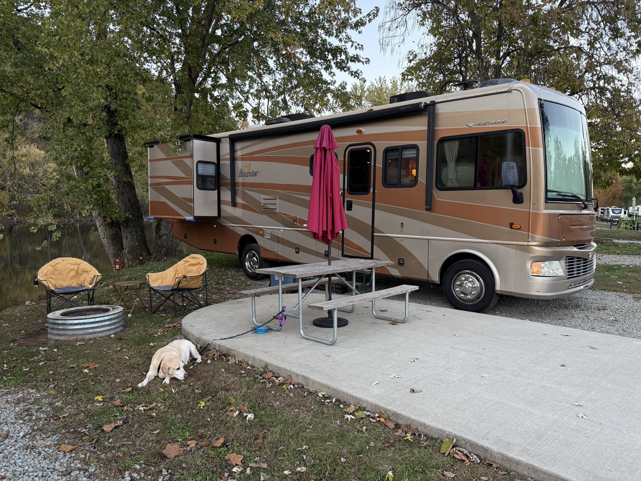 2008 Fleetwood BOUNDER 33C in armbrust PA