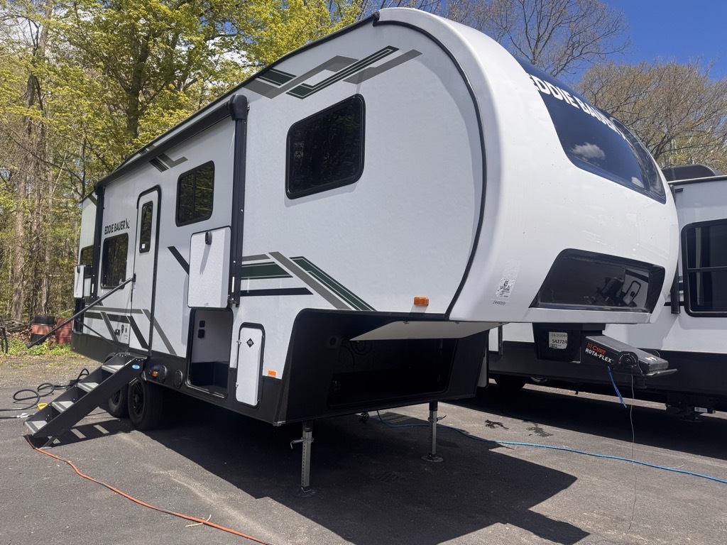 2025 Heartland EDDIE BAUER 2500RK in williamsburg MA
