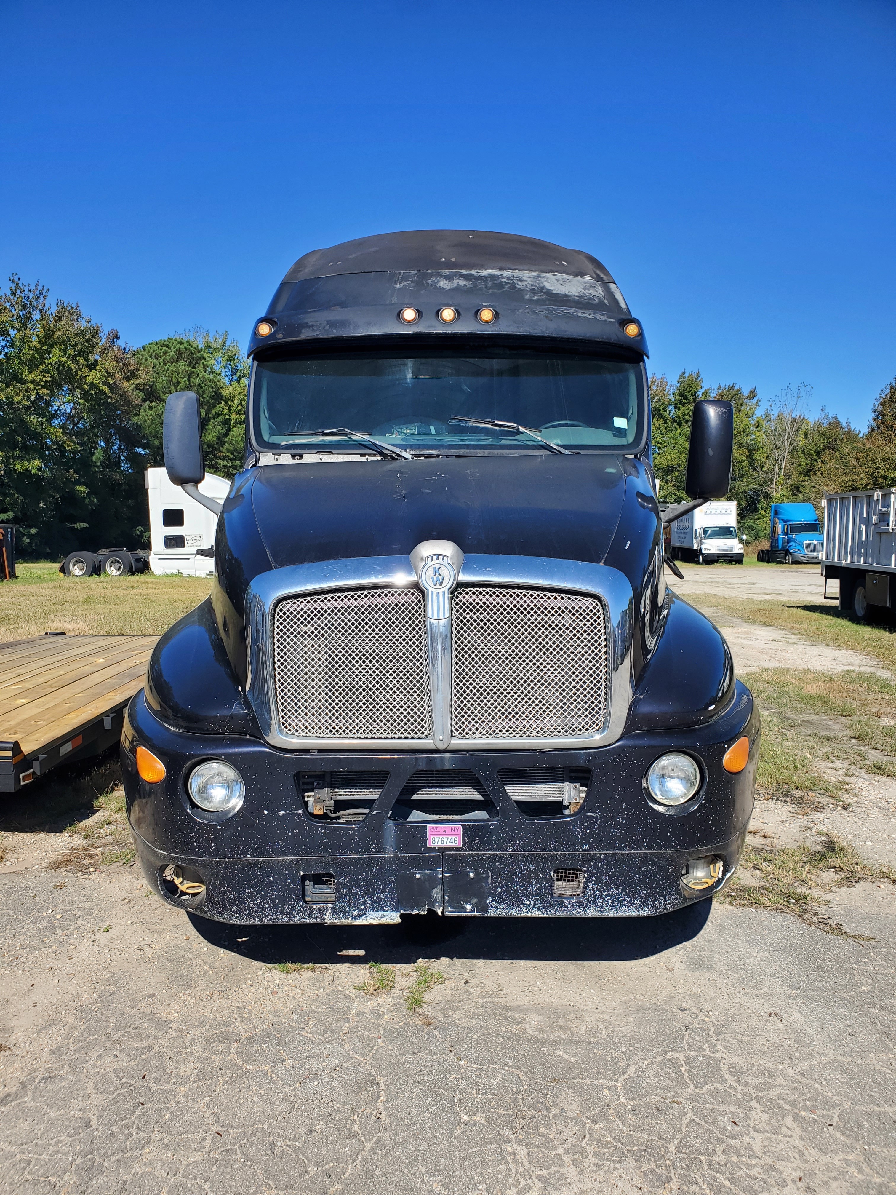2001 KENWORTH T2000 in Portsmouth, VA
