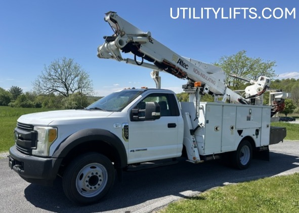 2017 FORD F550 in Bernville, PA
