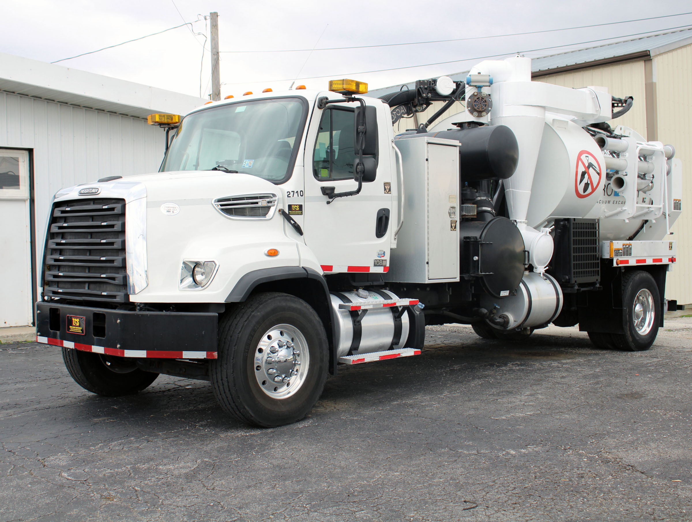 2014 FREIGHTLINER 108 SD w/VACTOR Mfg. HXX Prodigy® HYDRO & DRY VACUUM EXCAVATOR in Bluffton, IN