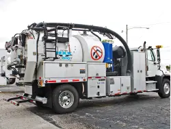 2014 FREIGHTLINER 108 SD w/VACTOR Mfg. HXX Prodigy® HYDRO & DRY VACUUM EXCAVATOR 