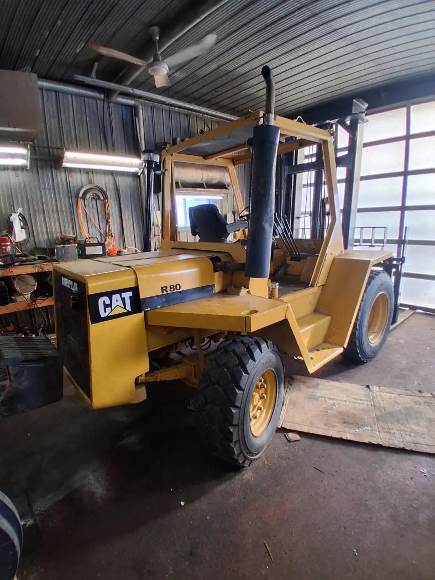 2000 CATERPILLAR R80 in Val Gagne On Canada, MI